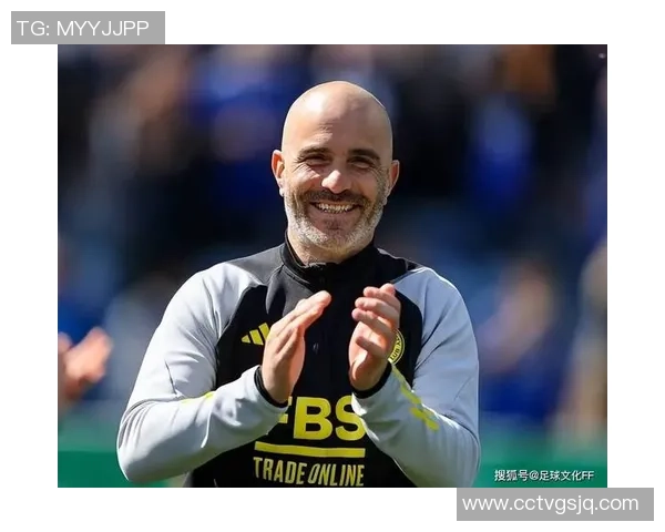 从足球球星最初经历看成长轨迹与拼搏精神的深远影响