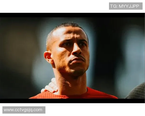 全球足球十佳球星盘点 每一位都值得铭记的传奇人物