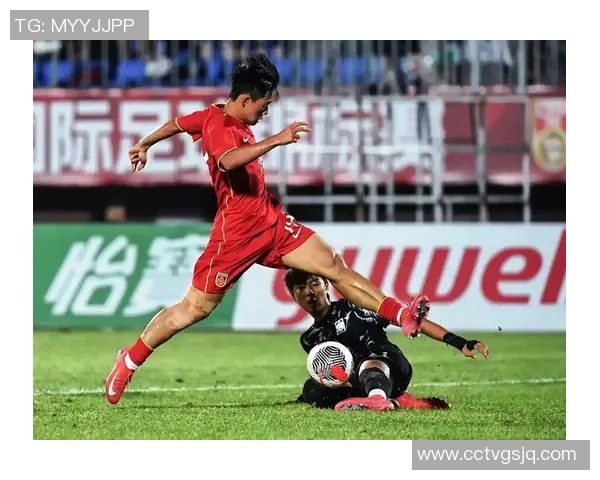 恒大足球高光时期明星球员回顾与成就分析