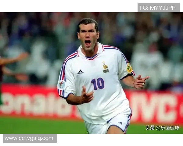 足球场上的优雅舞者:探索那些以优美技巧与智慧征服世界的足球巨星